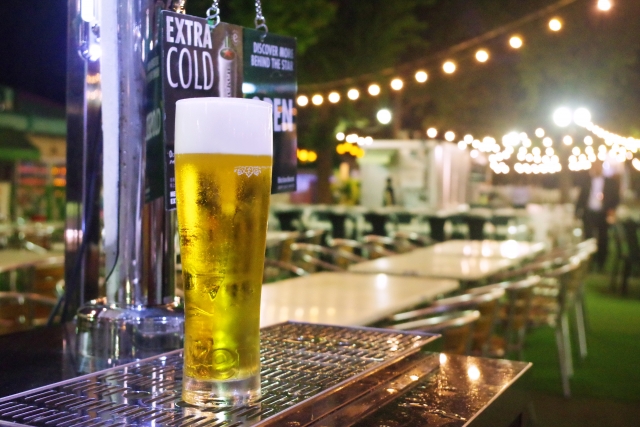 貸切で仲間と！スポーツバーで最高の休日